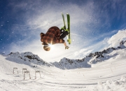 开云体育下载-巴雷拉一锤定音，莱比锡红牛提前终结悬念，塞维利亚黯然退场