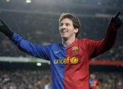 开云体育视频直播-绿茵烽火与乒乓烈焰，当葡萄牙横扫波兰，张继科点燃赛场之夜