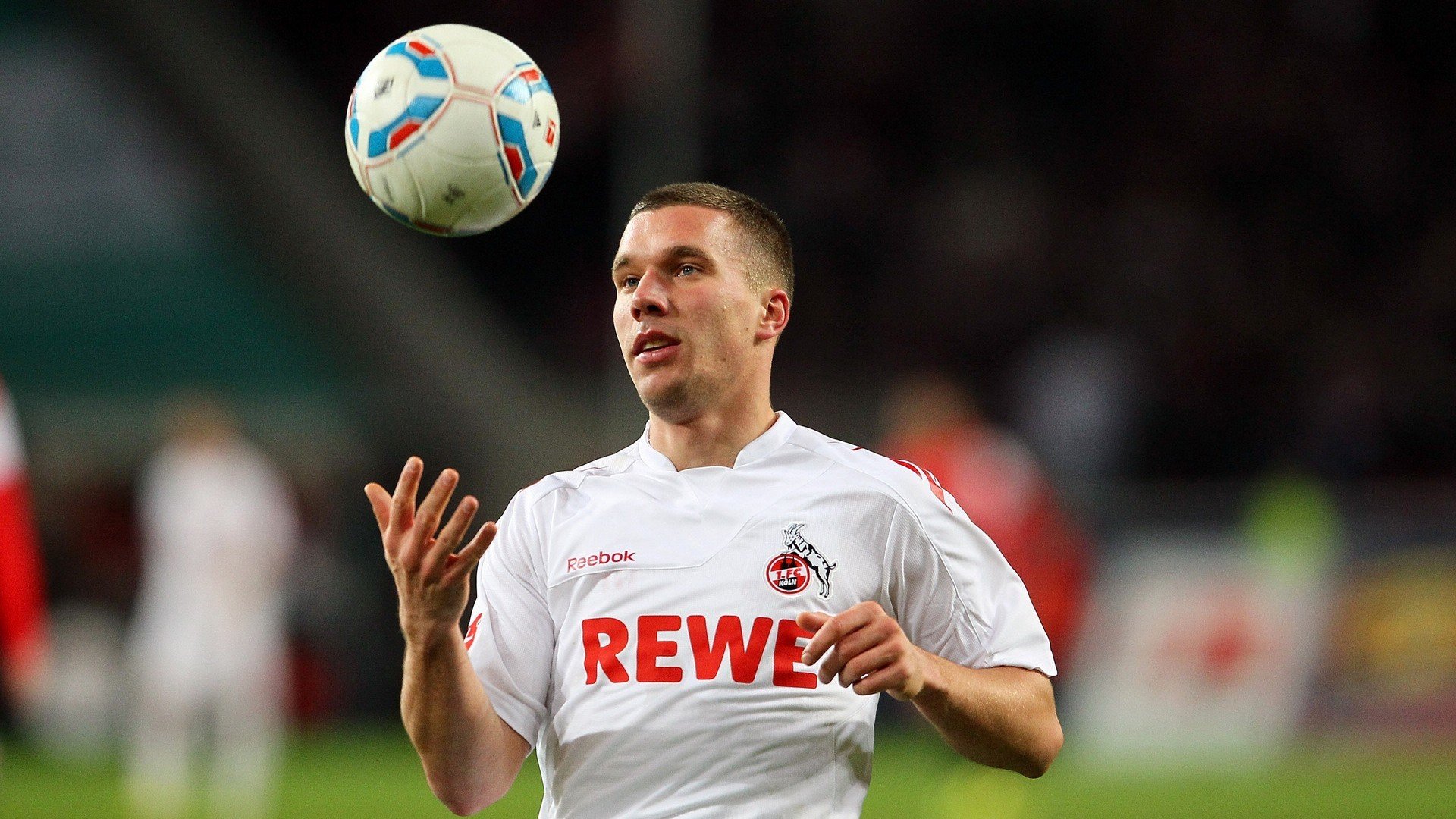 节奏之舞与钢铁之墙，萨内的魔法如何映照伊朗足球的历史性时刻