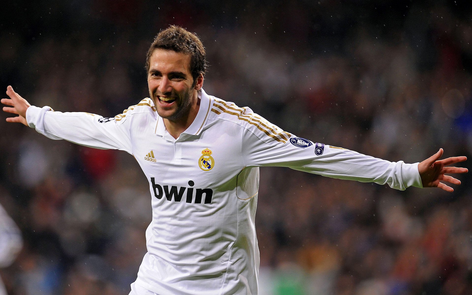 赛道上的绝对统治，维斯塔潘关键制胜，红牛车队完胜索伯车队