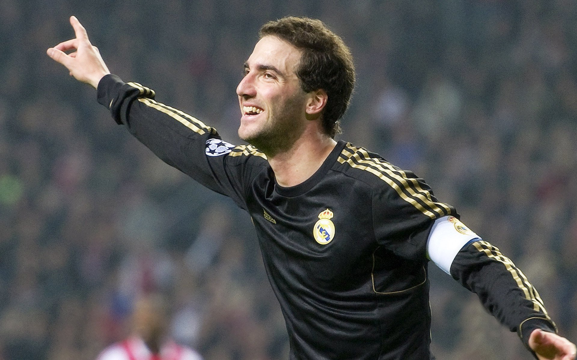 皮克铁幕下的征服，英格兰如何轻取那不勒斯，重绘欧洲足球版图